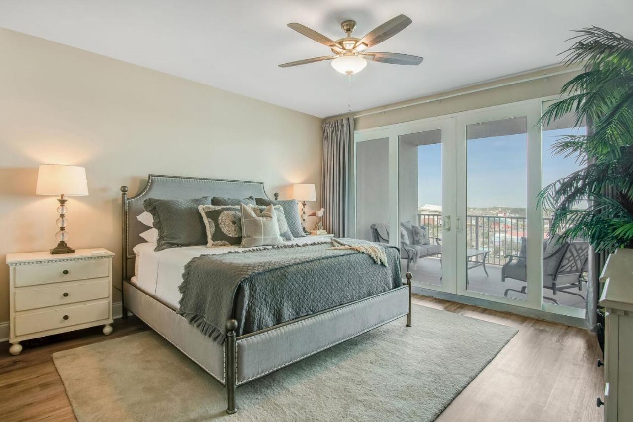 Laketown Wharf 834
