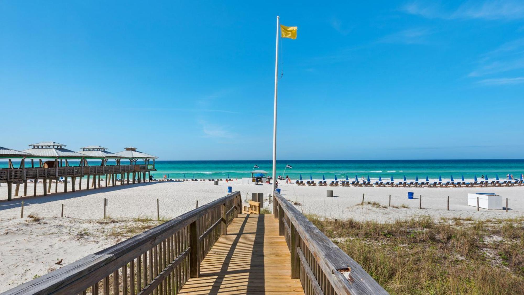 Laketown Wharf 834 Holiday home *