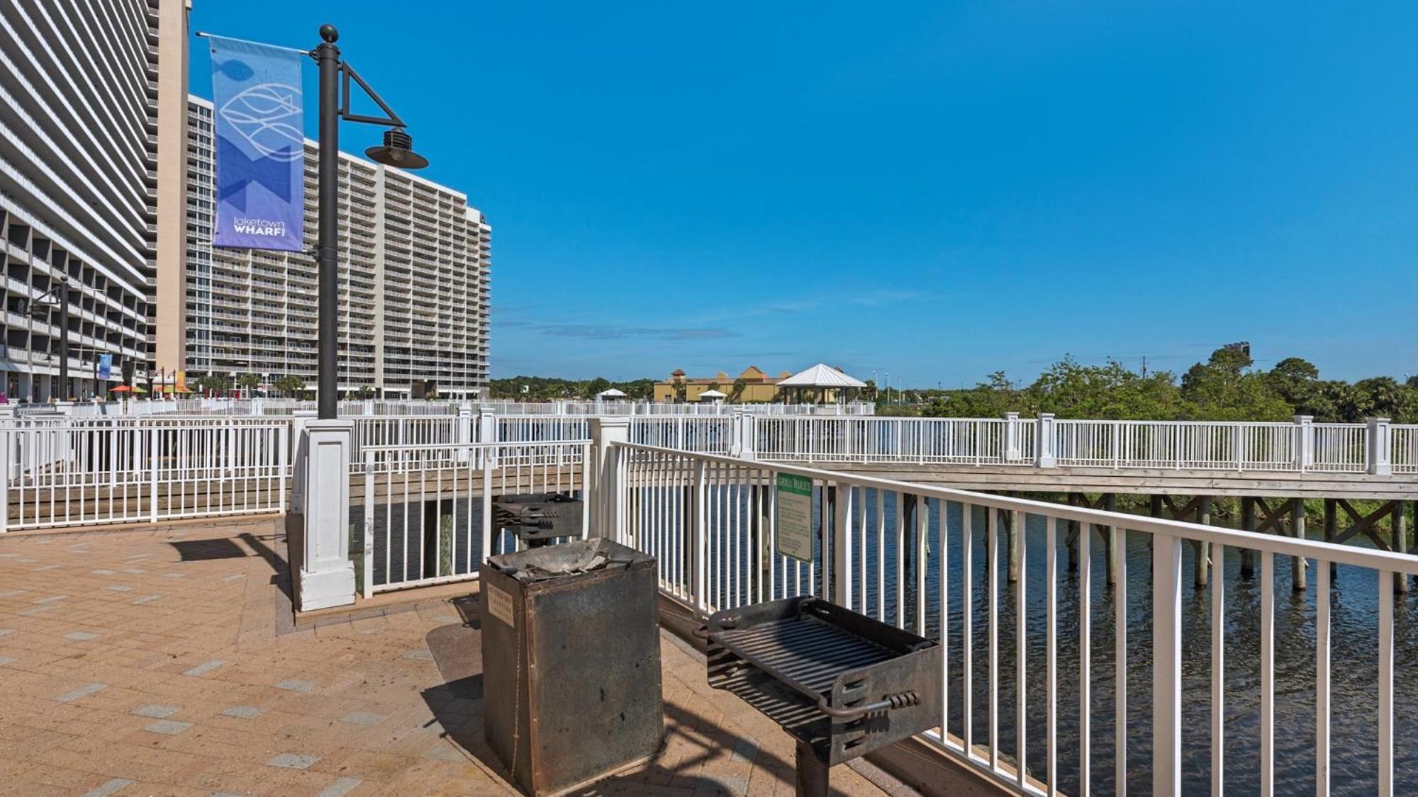 Laketown Wharf 834 *