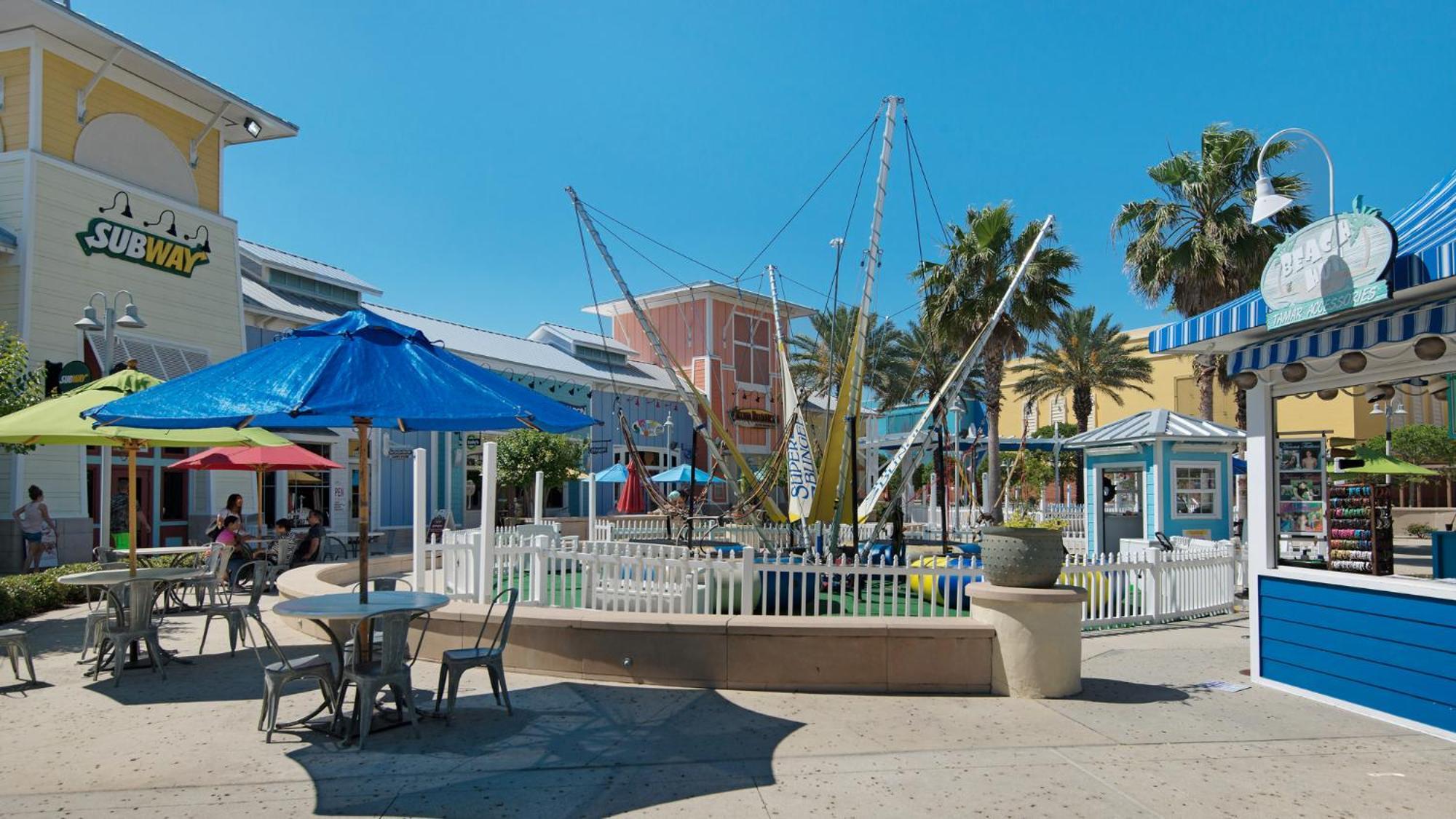 Laketown Wharf 834 Holiday home *